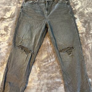 American Eagle Black Distressed Jeans Size 8 Short – Ripped Strigid Denim